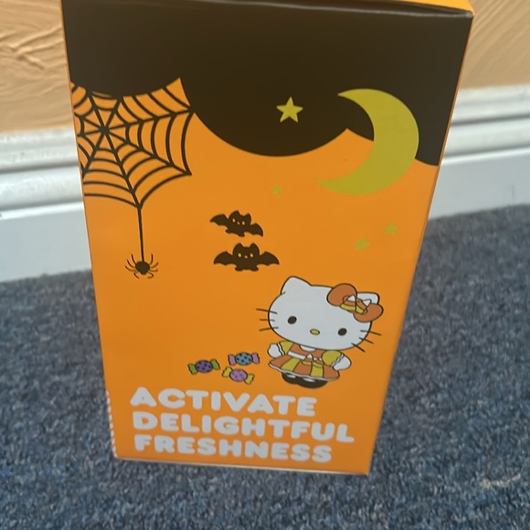 Hello kitty oil diffuser - Picture 2 of 4